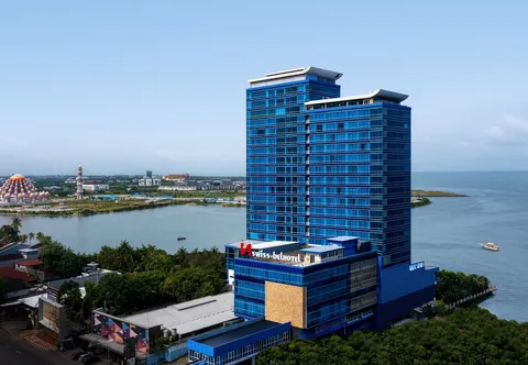 Swiss-Belhotel Makassar — hotel bintang empat di Pantai Losari